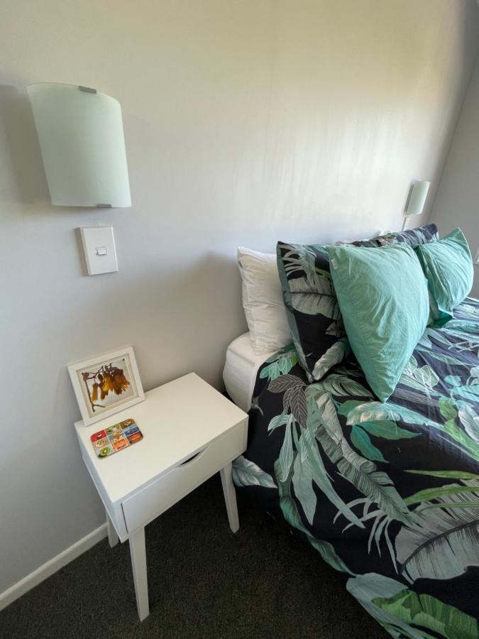 Green Door - One Bedroom Apartment Whakatane Buitenkant foto