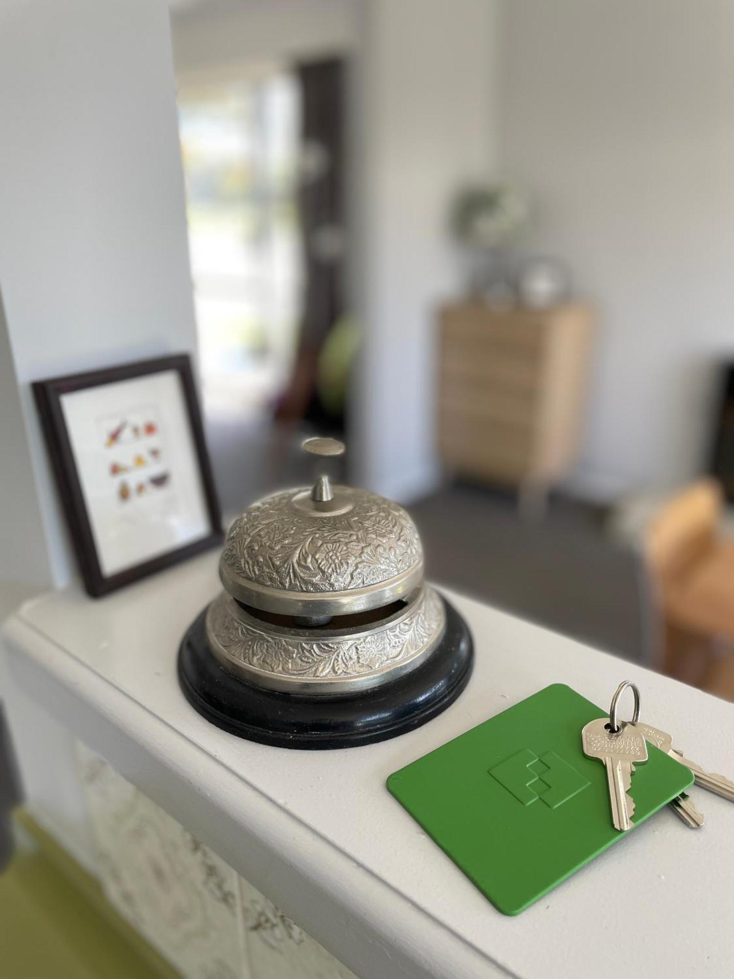Green Door - One Bedroom Apartment Whakatane Buitenkant foto