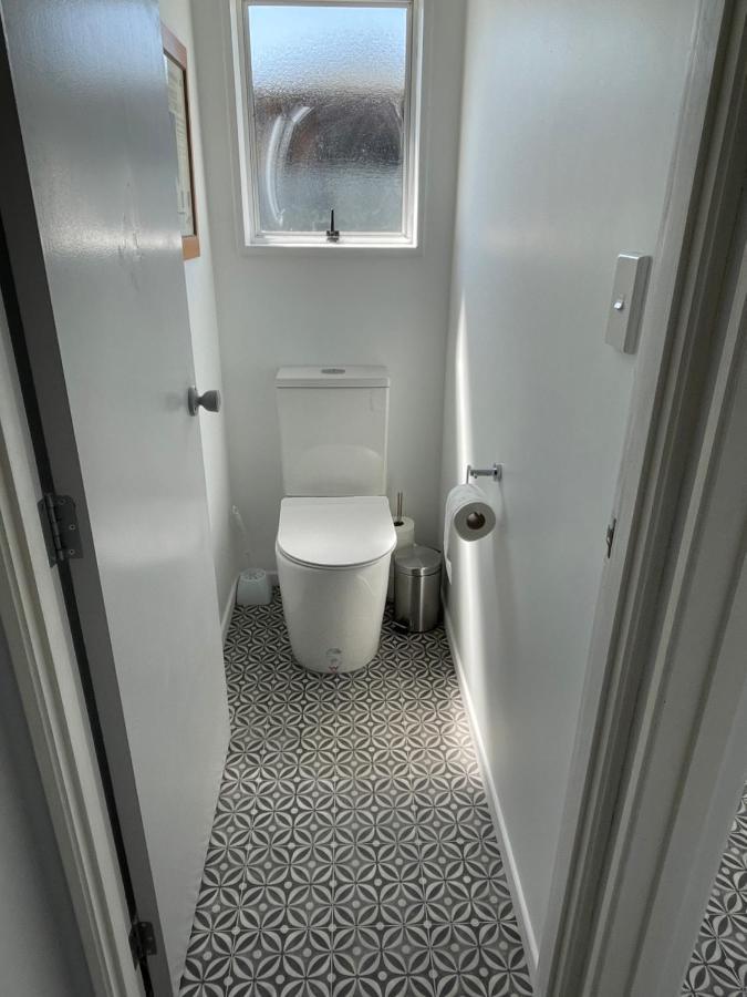 Green Door - One Bedroom Apartment Whakatane Buitenkant foto