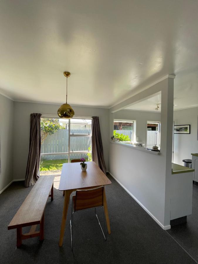 Green Door - One Bedroom Apartment Whakatane Buitenkant foto
